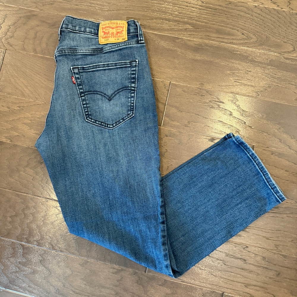Levi’s 541 Athletic Taper Men’s Jeans 34×32 – Relaxed Thigh, Streamlined Fit